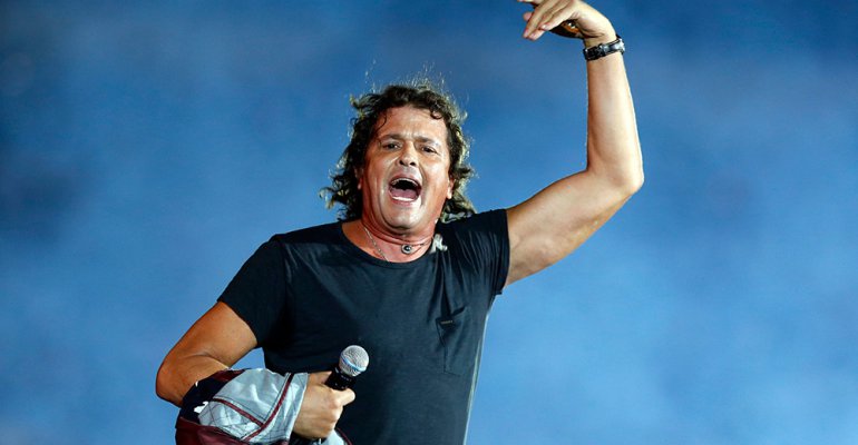 Carlos Vives hizo bailar al Estadio Nacional a punta de ballenato