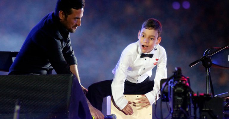 La historia de Adrián el pequeño que encantó y emocionó en la Teletón 2015