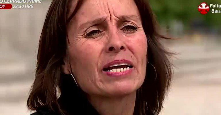 Madre se vino a Santiago por su hija y llevan 3 días viviendo en el aeropuerto