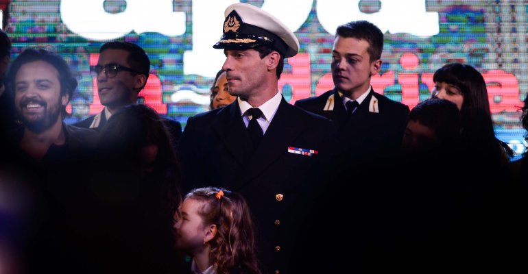 Gonzalo Valenzuela y María Gracia Omegna confirmaron rumores con un beso