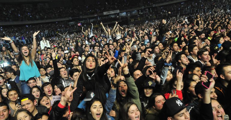 Copihue de Oro 2015: asistentes VIP y público del pueblo llenarán el Movistar Arena