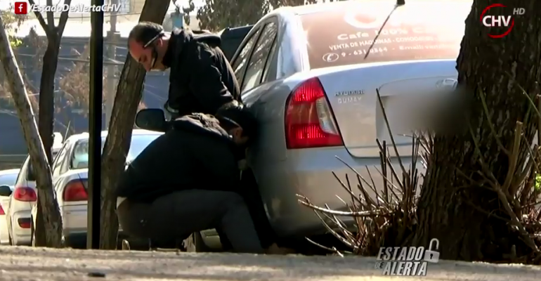 Francisco sufrió el robo de las ruedas de su automóvil en sólo minutos - Parte 2