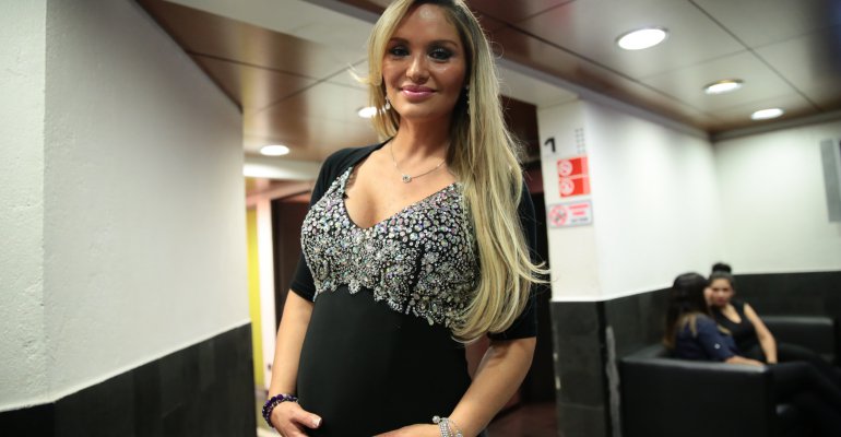 Kenita Larraín confesó que está embarazada de una niñita