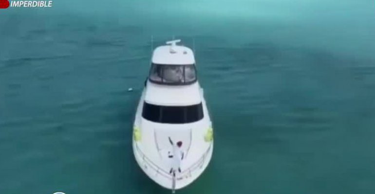 Famosos eligen el hit más pegajoso del verano