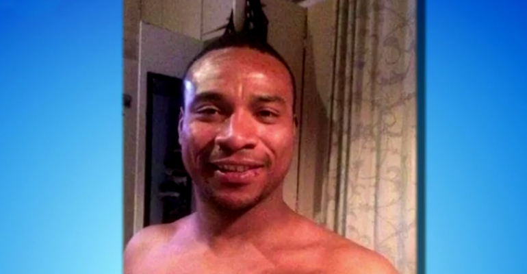 Terminó su relación de 10 años y su ex le quemó el automóvil