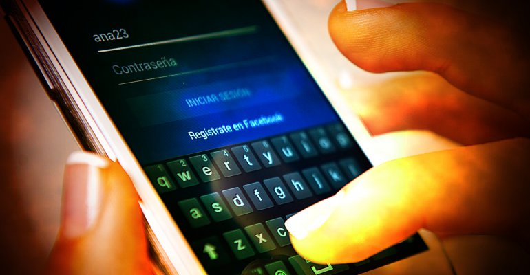 Jefa demandó a empleado por escribir en su contra en Facebook