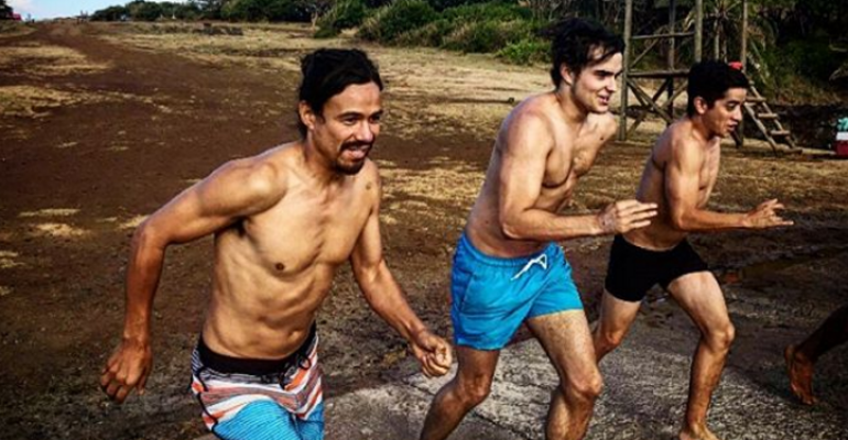 Schuster, Fernando Godoy y Chapu disfrutan sus vacaciones en Rapa Nui