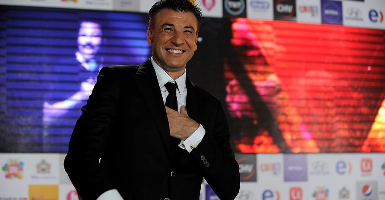 Yann Yvin confesó que piropos de mujeres le dan pudor y vergüenza