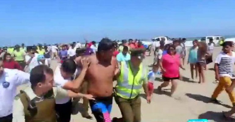 Hombre acusado de violación se lanzó al mar para evitar detención