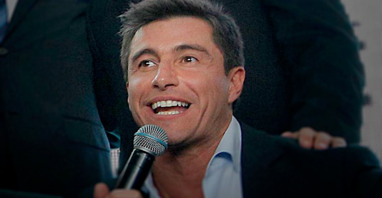 Solabarrieta dejó su lujoso auto encendido dos horas en TVN