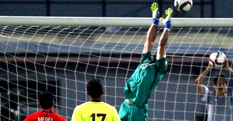 Ofensivo Twitter de Recoleta a Johnny Herrera se viralizó