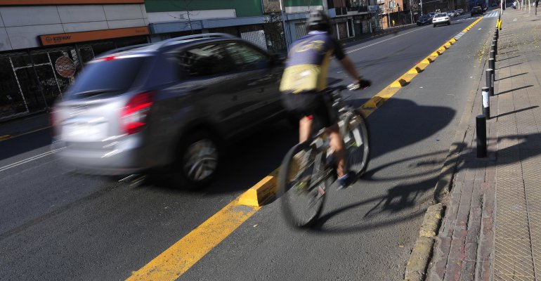 Ciclista simula accidente para pedir dinero a conductores