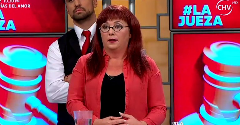 Demandan a presidenta de junta de vecinos por local de comida peruana - Parte 3