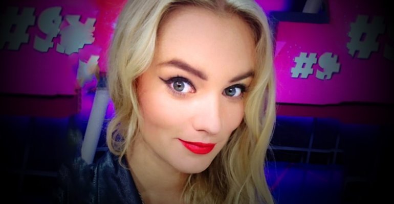 Kika Silva posó a cuerpo desnudo para La Segunda