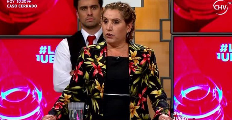 Carmen quiere que su hermana la apoye en vender la casa que quedó de herencia