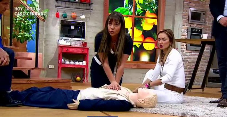 Enfermera enseñó técnicas de auxilio por ataque cardíaco - Parte 1