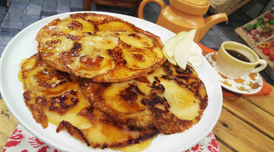 Panqueques de manzanas al ron