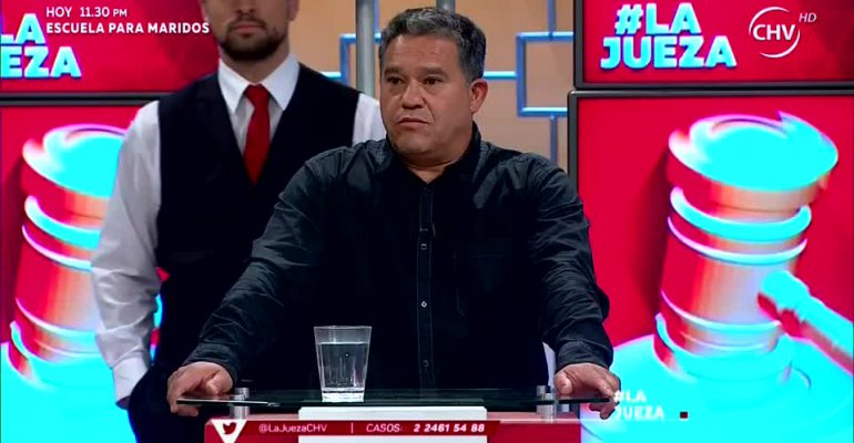 Nelson exige a Víctor que pague deuda de propiedad - Parte 1