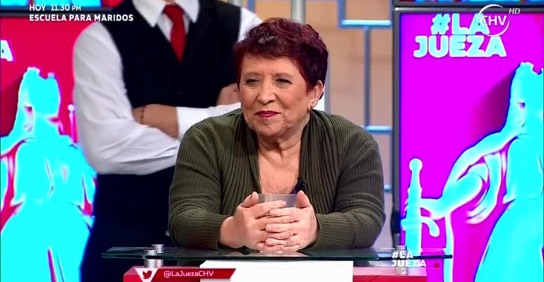 Aída exige a Alicia que deje la casa que le arrienda y pague sus deudas - Parte 1