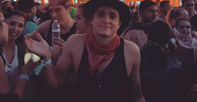 Augusto Schuster estaría complicado con caída de pelo