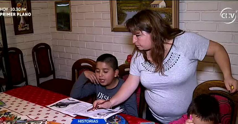 La conmovedora historia de mamás que han criado a 60 hijos