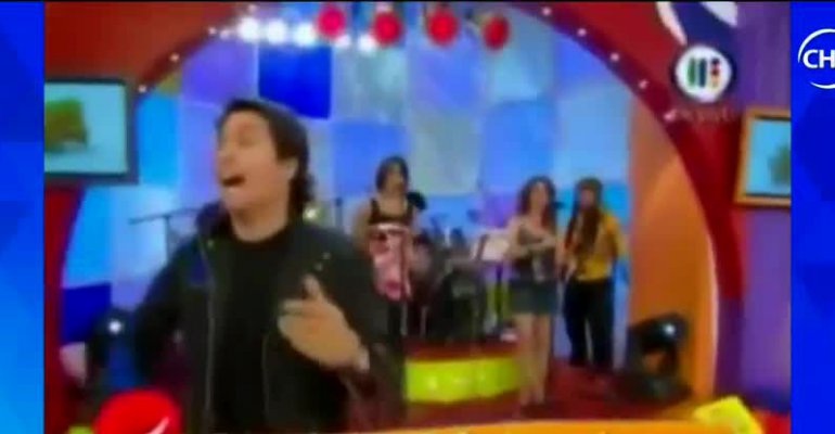 Rafael Araneda cantó como Juanes en televisión mexicana - Parte 2
