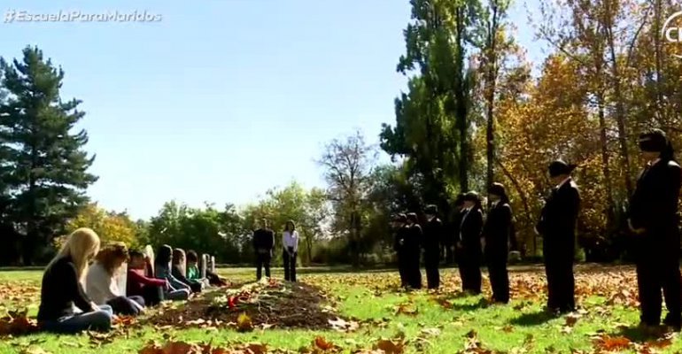 Mira un avance del próximo capítulo de Escuela Para Maridos