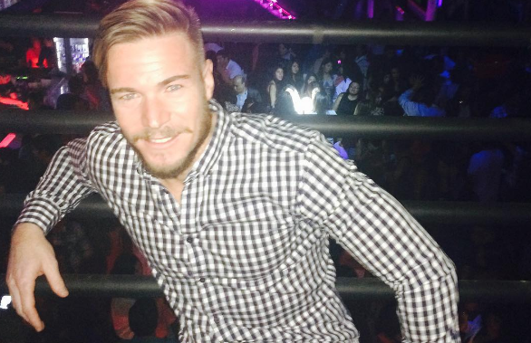 Tony Spina hace nuevamente el mismo evento