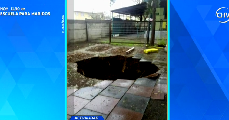 Gran socavón en jardín infantil preocupa a apoderados