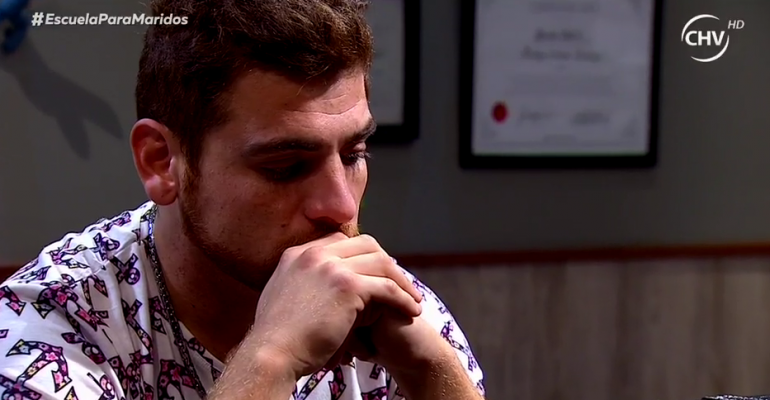 Esteban deja Escuela para Maridos para iniciar proceso de separación