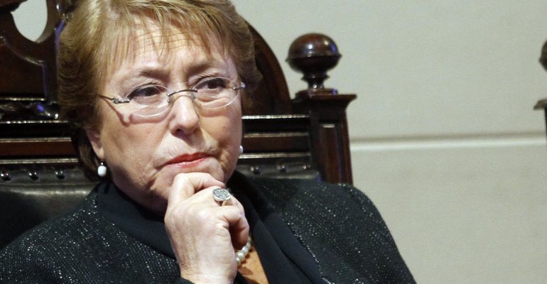 Presidenta pide 3 años de cárcel y multa para periodistas