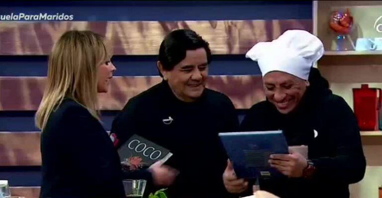 Coco Pacheco supervisó a los estudiantes en una nueva prueba en la cocina