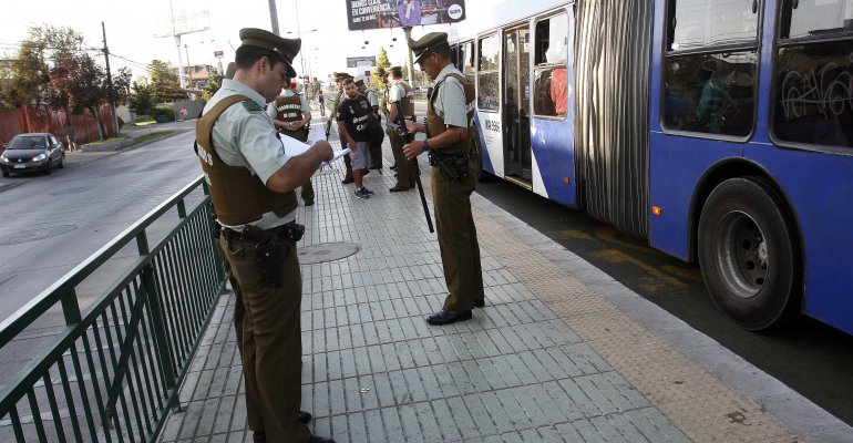Hombre no pagó pasaje de Transantiago y podría ser detenido