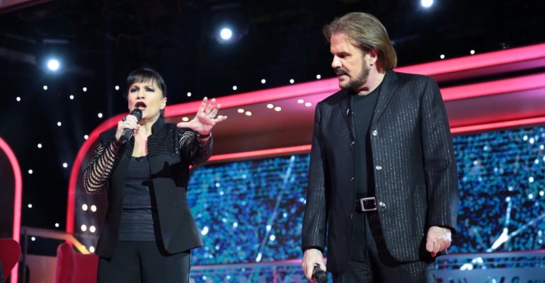 Pimpinela cantó sus mejores éxitos en Primer Plano - Parte 4