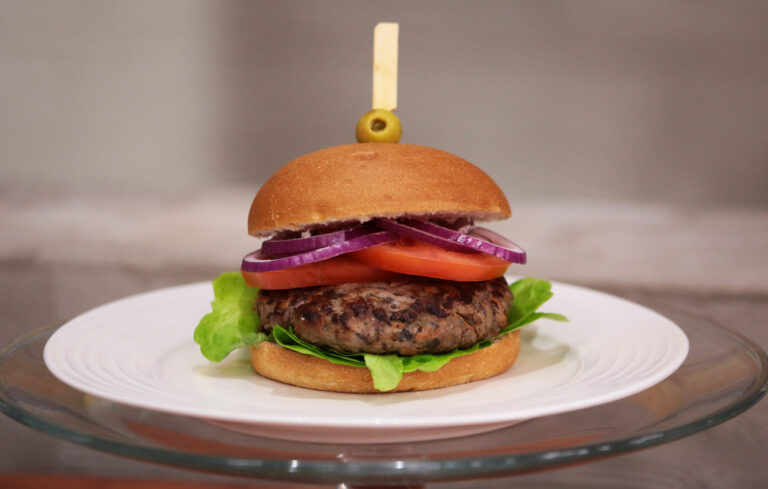 Tres hamburguesas y sus salsas - Parte 3