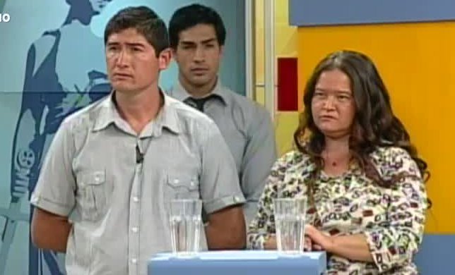 Marco le exige a su tía que lo deje vivir en la casa que es herencia de la familia