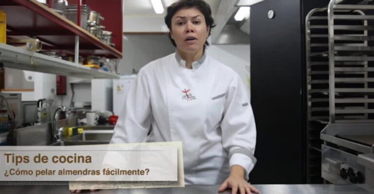 ¿Cómo pelar nueces y almendras de forma fácil?