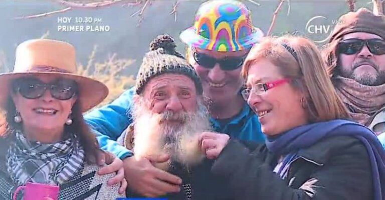 El Ñaño cantó y celebró su cumpleaños número 69