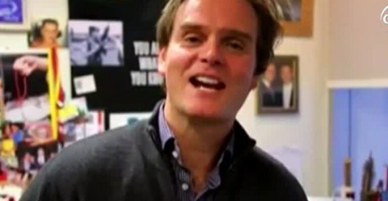 Chofer acusa a Amaro Gómez Pablos de chocarlo con su moto