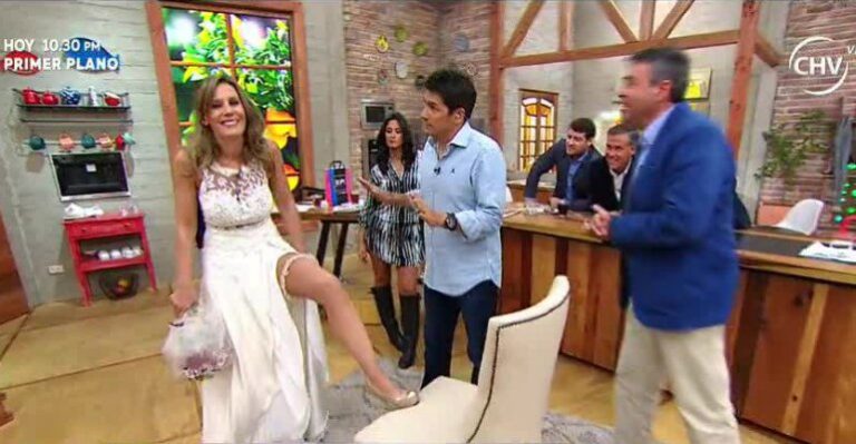 Rafael Araneda le sacó la liga de novia a Rocío Marengo