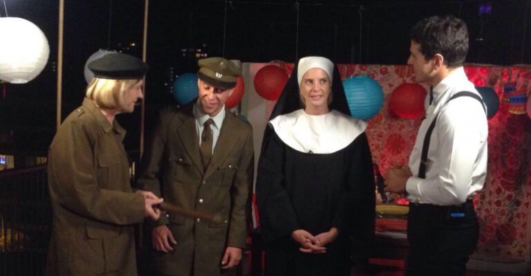 Javiera Acevedo sorprendió en su terraza a sus invitados con fiesta de disfraces