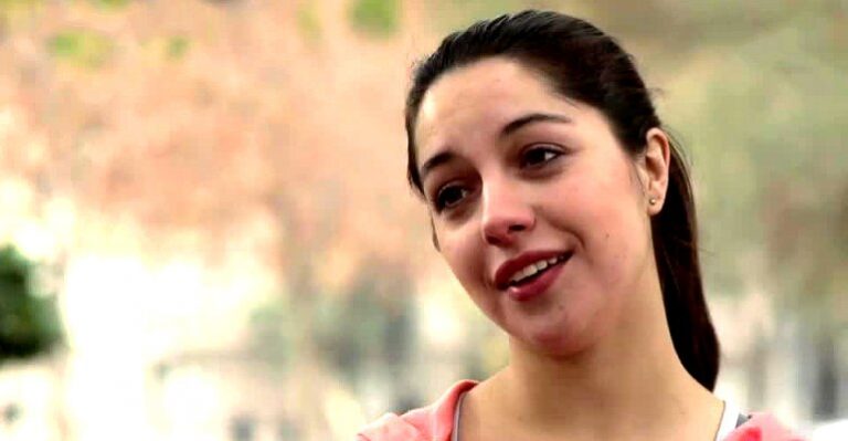 Me enamoré de mi entrenador quien fue amigo de mis padres - Parte 1