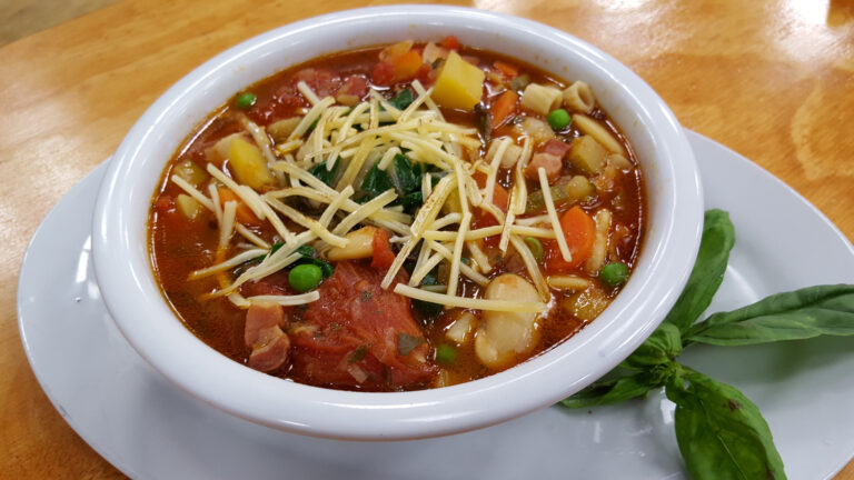 Carlo von Mühlenbrock nos enseñó a preparar Minestrone - Parte 1