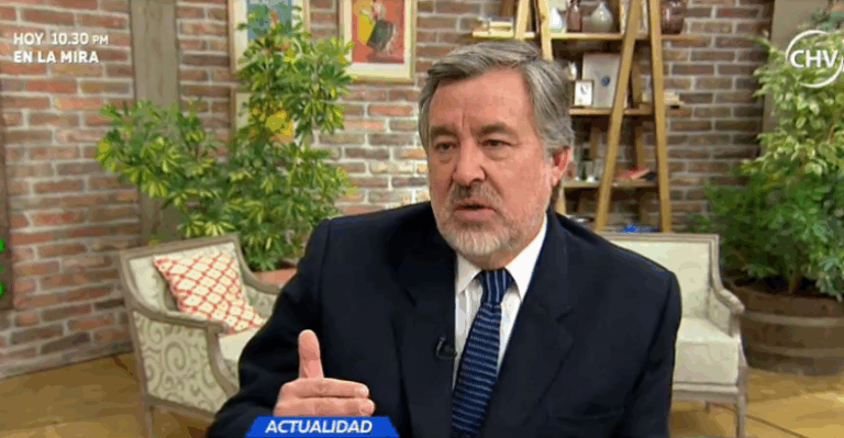 Alejandro Guillier criticó duramente las AFP en La Mañana