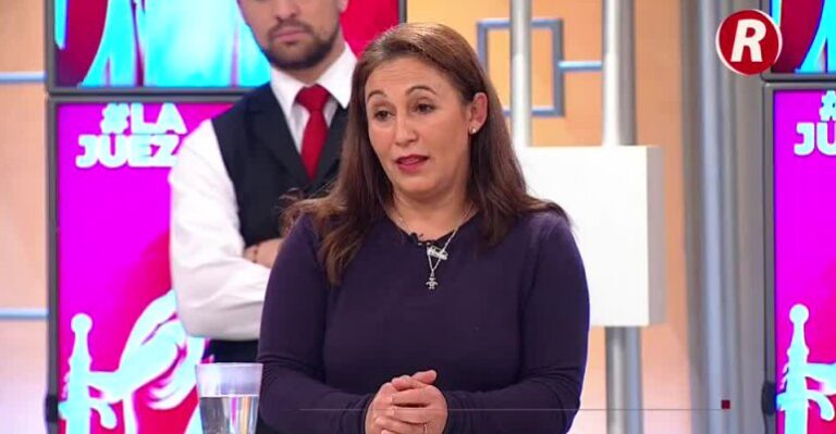 Mirta exige a María que la ayude con dinero y cuidados para su mamá - Parte 1