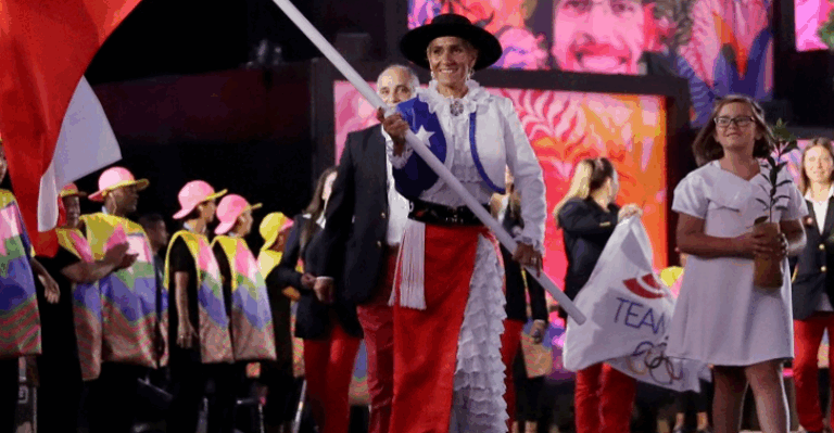 Diseñador defiende vestido de Érika Olivera