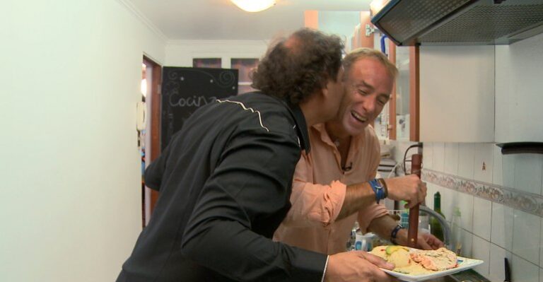 Rodrigo Muñoz y una noche con más humor e informalidad que elegancia