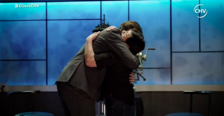 Trabajadores de Monarch recibieron recompensa de su jefe - Parte 2