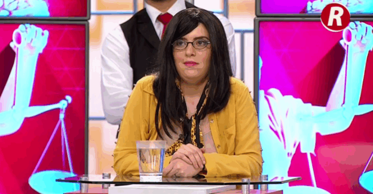 Claudia pide que su madre le pague una pensión que la ayude - Parte 1