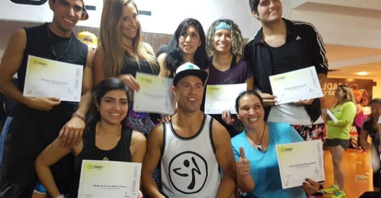 Luli recibió su primer cartón y es instructora de Zumba